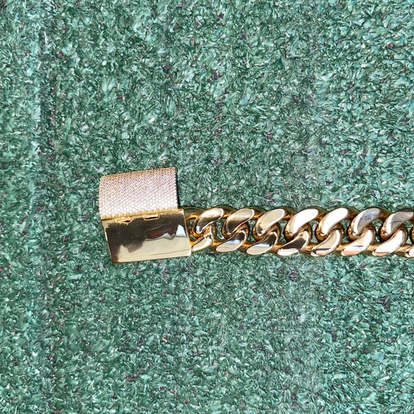 Gold Cuban link bracelet - Picture 7 of 7